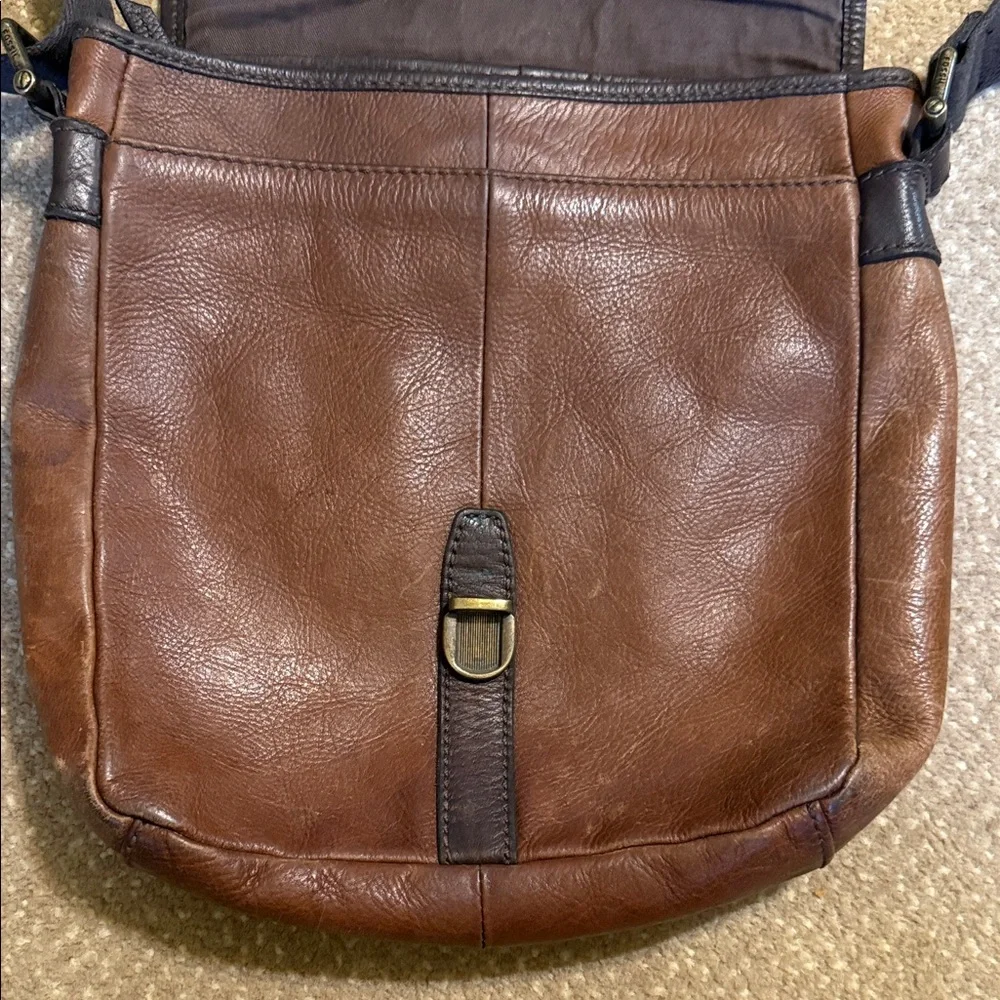 Fossil vintage compact